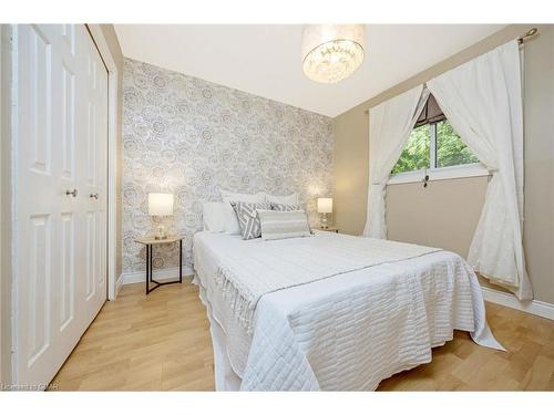 257 Brady Street, Rockwood, ON - Indoor Photo Showing Bedroom