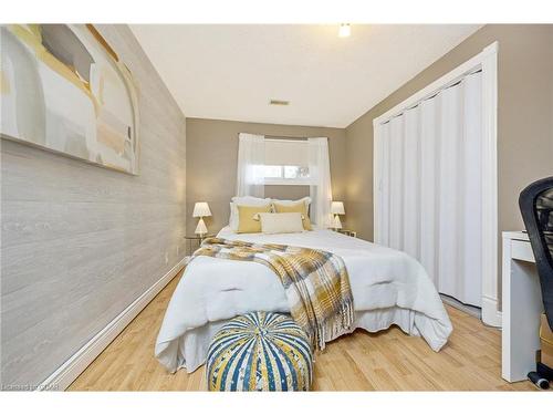 257 Brady Street, Rockwood, ON - Indoor Photo Showing Bedroom