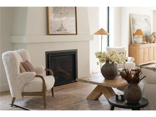 204 King Street, Guelph, ON - Indoor Photo Showing Living Room With Fireplace