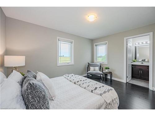 58-107 Westra Drive, Guelph, ON - Indoor Photo Showing Bedroom