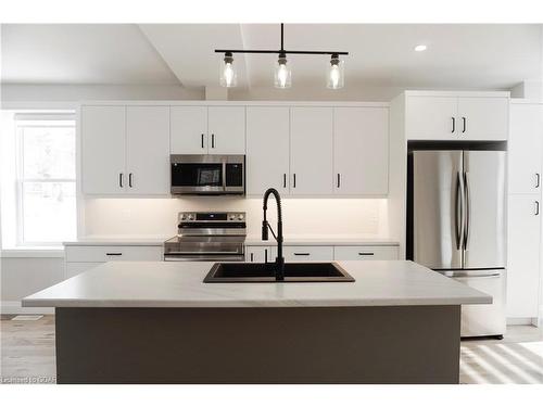 330 William Street, Mount Forest, ON - Indoor Photo Showing Kitchen With Stainless Steel Kitchen With Upgraded Kitchen