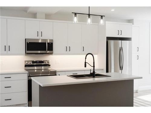 330 William Street, Mount Forest, ON - Indoor Photo Showing Kitchen With Double Sink With Upgraded Kitchen