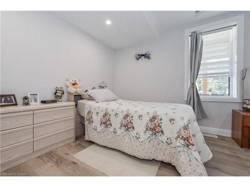 330 William Street, Mount Forest, ON - Indoor Photo Showing Bedroom