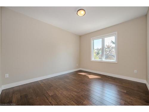 8 Paddison Court, Guelph, ON - Indoor Photo Showing Other Room