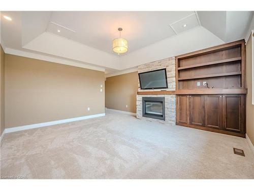 8 Paddison Court, Guelph, ON - Indoor With Fireplace