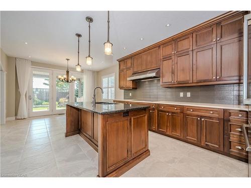 8 Paddison Court, Guelph, ON - Indoor Photo Showing Kitchen