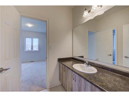 154 Attwater Drive, Cambridge, ON - Indoor Photo Showing Bathroom