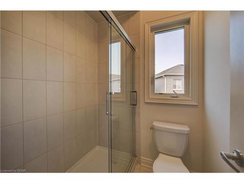 154 Attwater Drive, Cambridge, ON - Indoor Photo Showing Bathroom