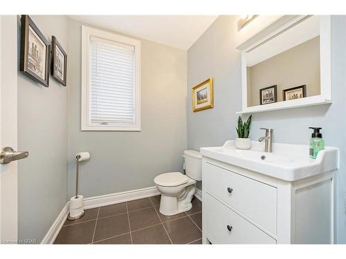 147 Upper Canada Court, Georgetown, ON - Indoor Photo Showing Bathroom