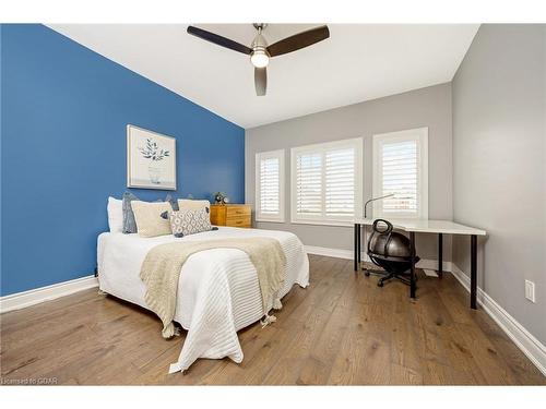 147 Upper Canada Court, Georgetown, ON - Indoor Photo Showing Bedroom