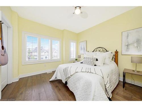 147 Upper Canada Court, Georgetown, ON - Indoor Photo Showing Bedroom