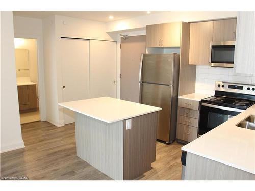 201-58 Lakeside Terrace, Barrie, ON - Indoor Photo Showing Kitchen With Double Sink