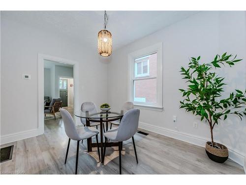 108 Harris Street, Guelph, ON - Indoor Photo Showing Dining Room