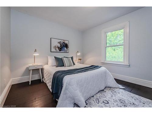 108 Harris Street, Guelph, ON - Indoor Photo Showing Bedroom