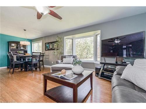 6651 First Line West, Elora, ON - Indoor Photo Showing Living Room