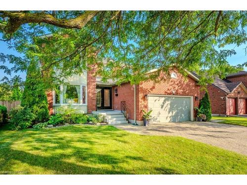 21 Kortright Road E, Guelph, ON - Outdoor