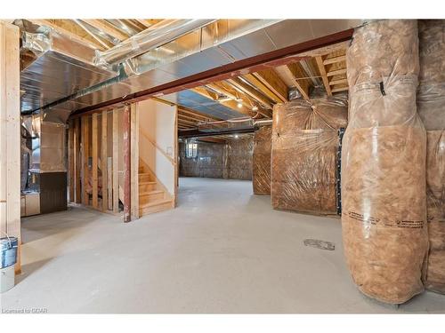 15 Venture Way, Thorold, ON - Indoor Photo Showing Basement