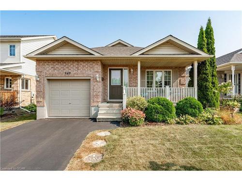 949 Gzowski Street, Fergus, ON - Outdoor With Deck Patio Veranda With Facade