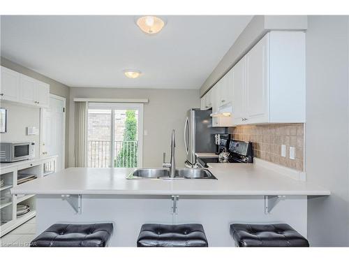 949 Gzowski Street, Fergus, ON - Indoor Photo Showing Kitchen