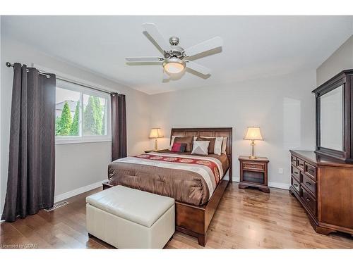 949 Gzowski Street, Fergus, ON - Indoor Photo Showing Bedroom