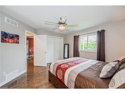 949 Gzowski Street, Fergus, ON - Indoor Photo Showing Bedroom