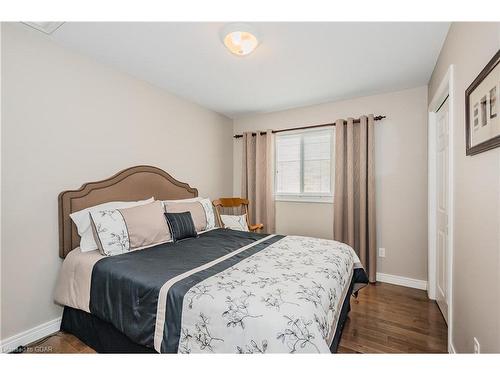 949 Gzowski Street, Fergus, ON - Indoor Photo Showing Bedroom