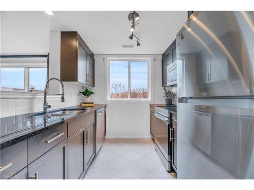 20A-146 Downey Road, Guelph, ON - Indoor Photo Showing Kitchen With Double Sink