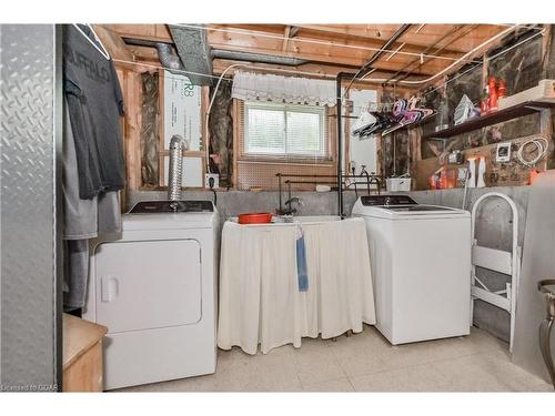 194 Colborne St, Elora, ON - Indoor Photo Showing Laundry Room