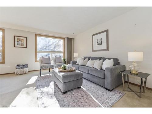 194 Colborne St, Elora, ON - Indoor Photo Showing Living Room