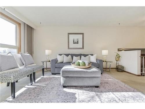 194 Colborne St, Elora, ON - Indoor Photo Showing Bedroom