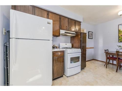 194 Colborne St, Elora, ON - Indoor Photo Showing Kitchen