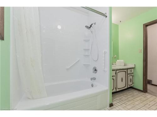 194 Colborne St, Elora, ON - Indoor Photo Showing Bathroom