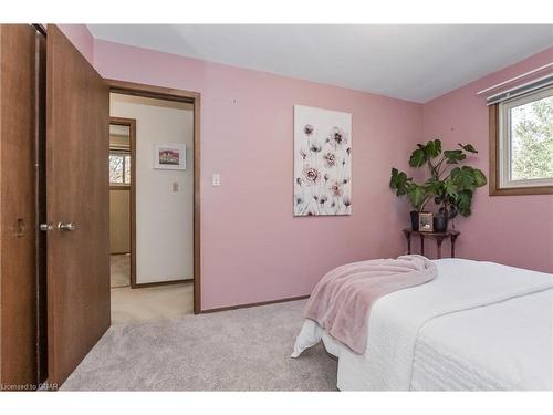 194 Colborne St, Elora, ON - Indoor Photo Showing Bedroom