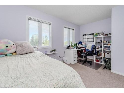 7-601 Columbia Forest Boulevard, Waterloo, ON - Indoor Photo Showing Bedroom