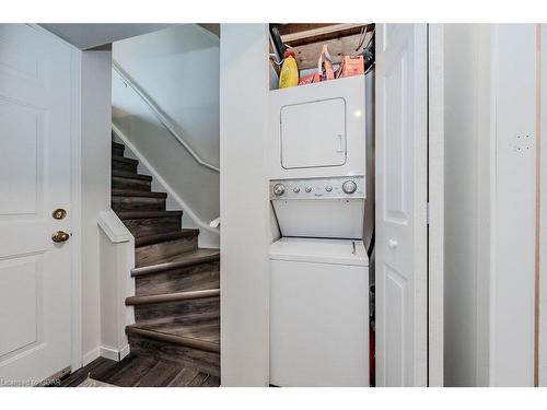 7-601 Columbia Forest Boulevard, Waterloo, ON - Indoor Photo Showing Laundry Room