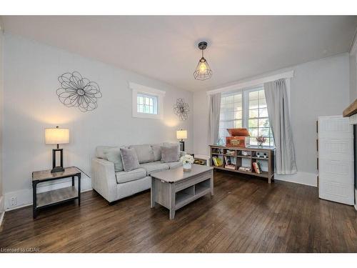 54 Eramosa Road, Guelph, ON - Indoor Photo Showing Living Room