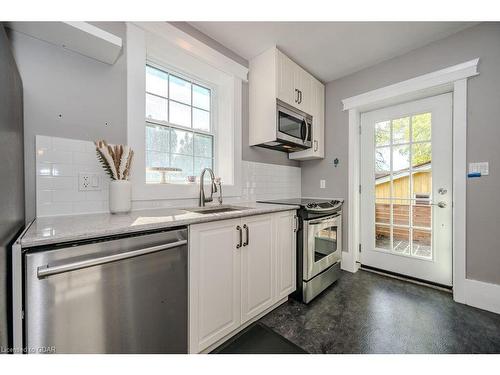 54 Eramosa Road, Guelph, ON - Indoor Photo Showing Kitchen