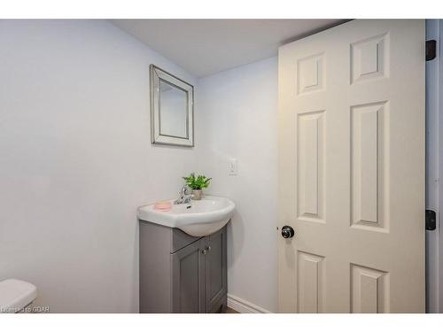 54 Eramosa Road, Guelph, ON - Indoor Photo Showing Bathroom