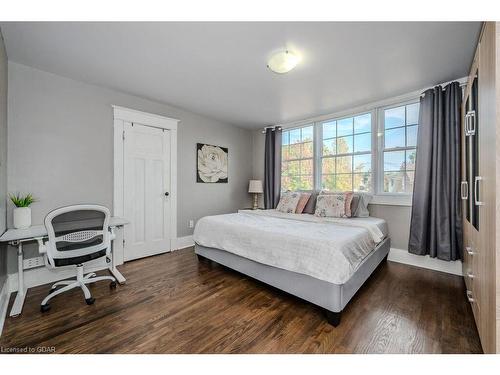 54 Eramosa Road, Guelph, ON - Indoor Photo Showing Bedroom