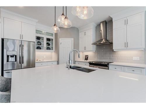 27 Spachman Street, Kitchener, ON - Indoor Photo Showing Kitchen With Double Sink With Upgraded Kitchen