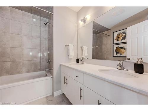 27 Spachman Street, Kitchener, ON - Indoor Photo Showing Bathroom