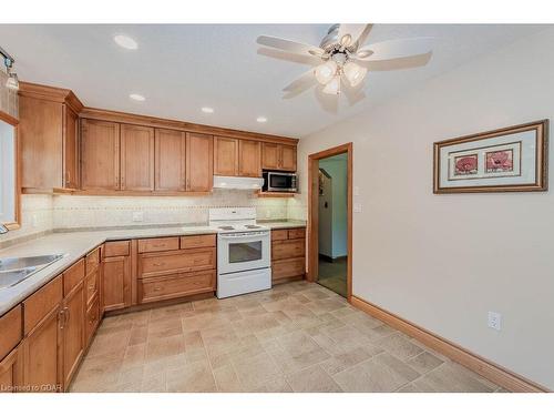 588 Watson Road S, Puslinch, ON - Indoor Photo Showing Kitchen