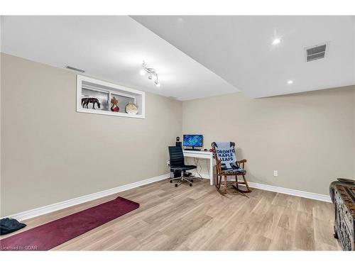 64 Gaw Crescent, Guelph, ON - Indoor