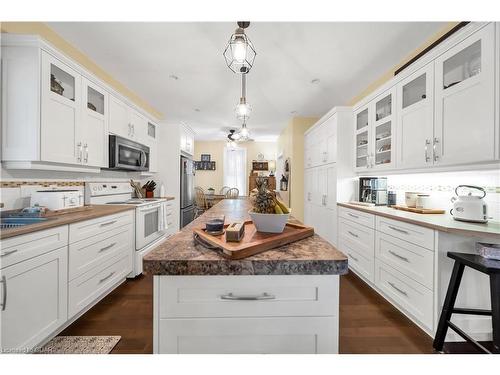 5 Mcgill Street, Ripley, ON - Indoor Photo Showing Kitchen