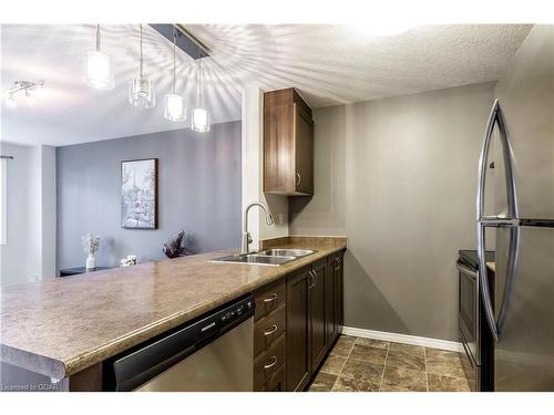 17-35 Mountford Drive Drive, Guelph, ON - Indoor Photo Showing Kitchen With Double Sink