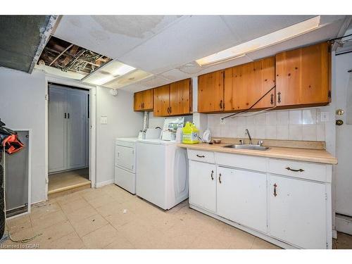 21 Hearn Avenue, Guelph, ON - Indoor Photo Showing Laundry Room