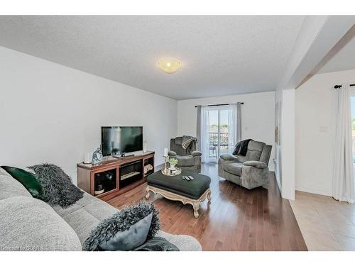 42 Oakes Crescent, Guelph, ON - Indoor Photo Showing Living Room