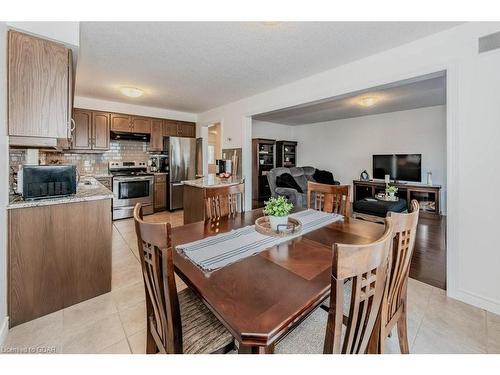 42 Oakes Crescent, Guelph, ON - Indoor Photo Showing Dining Room