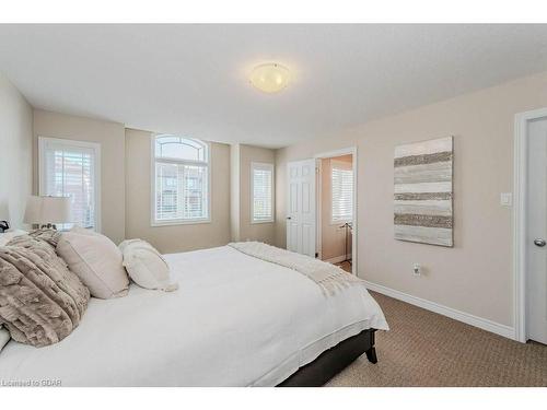 42 Oakes Crescent, Guelph, ON - Indoor Photo Showing Bedroom