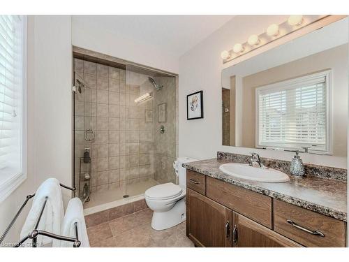 42 Oakes Crescent, Guelph, ON - Indoor Photo Showing Bathroom